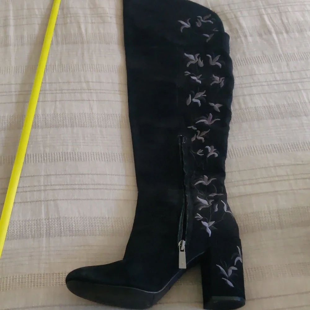 Kenneth Cole Claire Over-the-Knee Floral Embroidered Black Suede Boots Sz 6.5